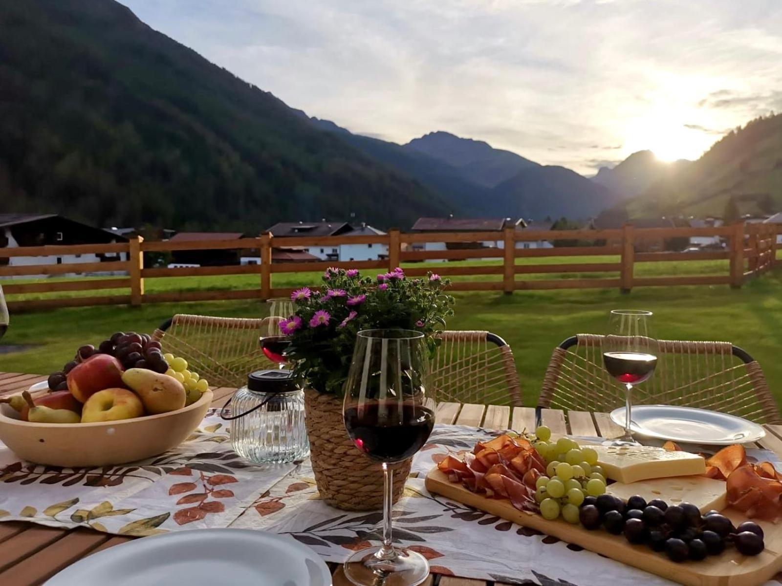 Tyrol Purelife Lodges Санкт-Якоб-ин-Деферегген Экстерьер фото